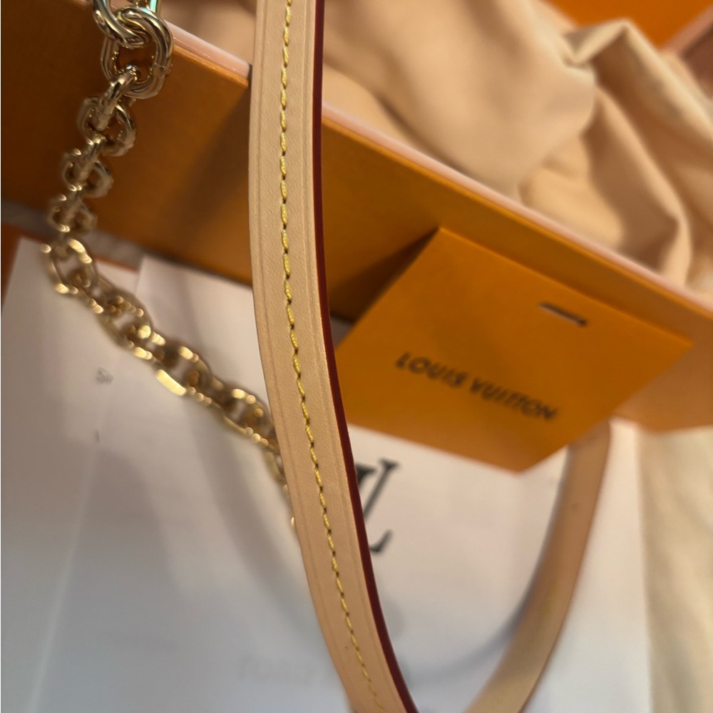 Louis Vuitton Brown Monogram Clutch - Picture 3 of 9